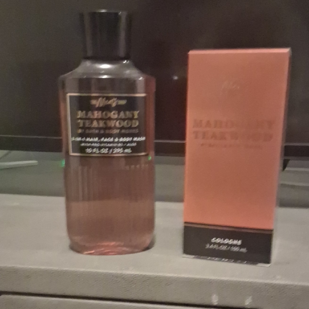 Bath & Body Works Mahogany Teakwood 3-in-1 Wash And Mahogany Teakwood Cologne